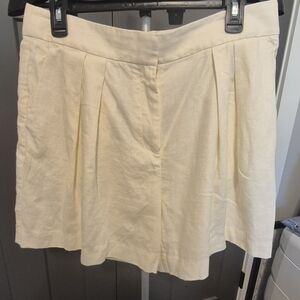 L'ACADEMIE  Linen Shorts, Revolve, Size Large, Cream Color.